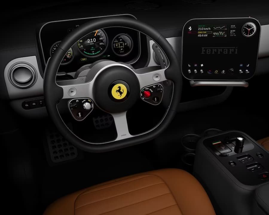Ferrari Luce: Jony Ive İmzalı İç Mekan ve Kullanıcı Deneyimi Detaylandırıldı